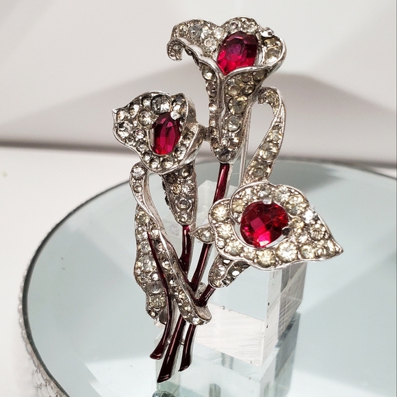 TRIFARI Collectors 1940's A. Spaney Ruby Calla Lilly Brooch Pin - Picture 3 of 7
